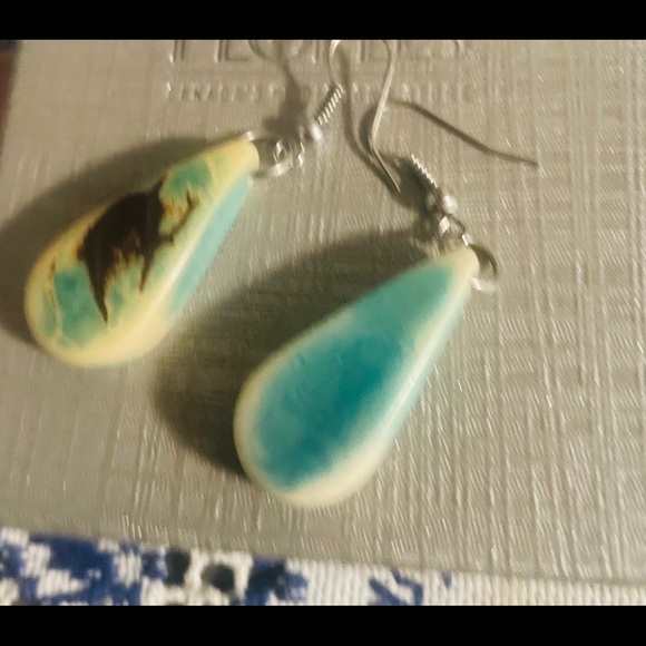 Really cool 😎 looking earrings - Picture 2 of 6